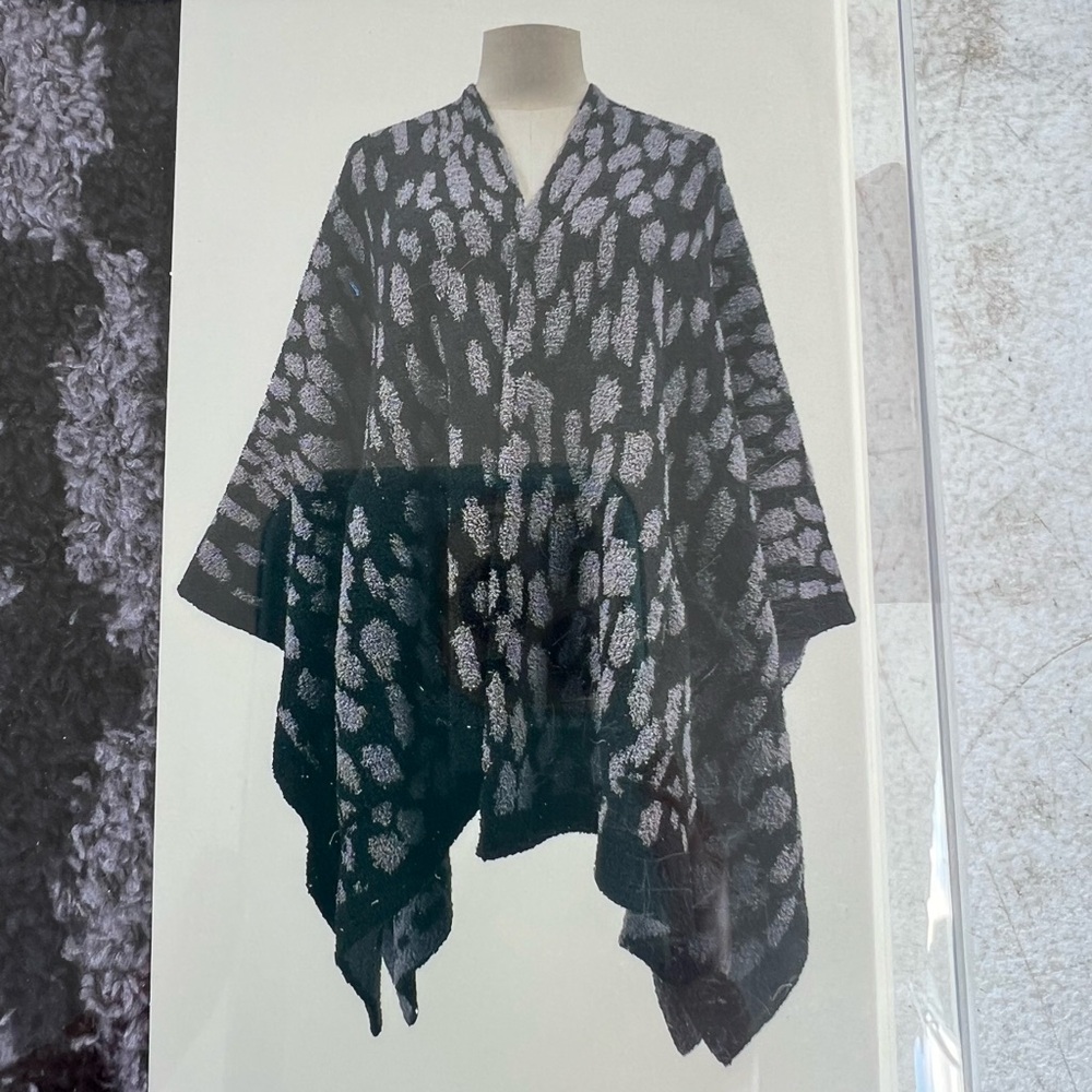 Elegant Black and Gray Women's Fuzzy Wrap